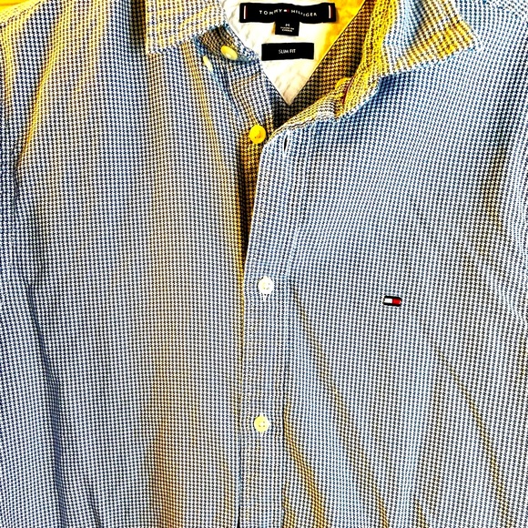 Tommy Hilfiger Blue Herringbone Button Up Shirt Mens Medium NWT - Picture 2 of 12